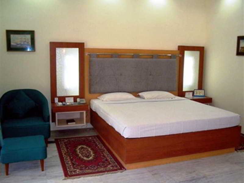 Cama Rajputana Club Resort Mount Abu Buitenkant foto